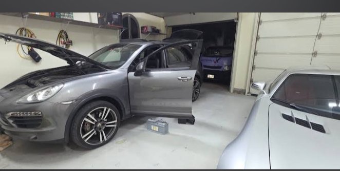 Batteryfly car battery service for Porsche in Dubai